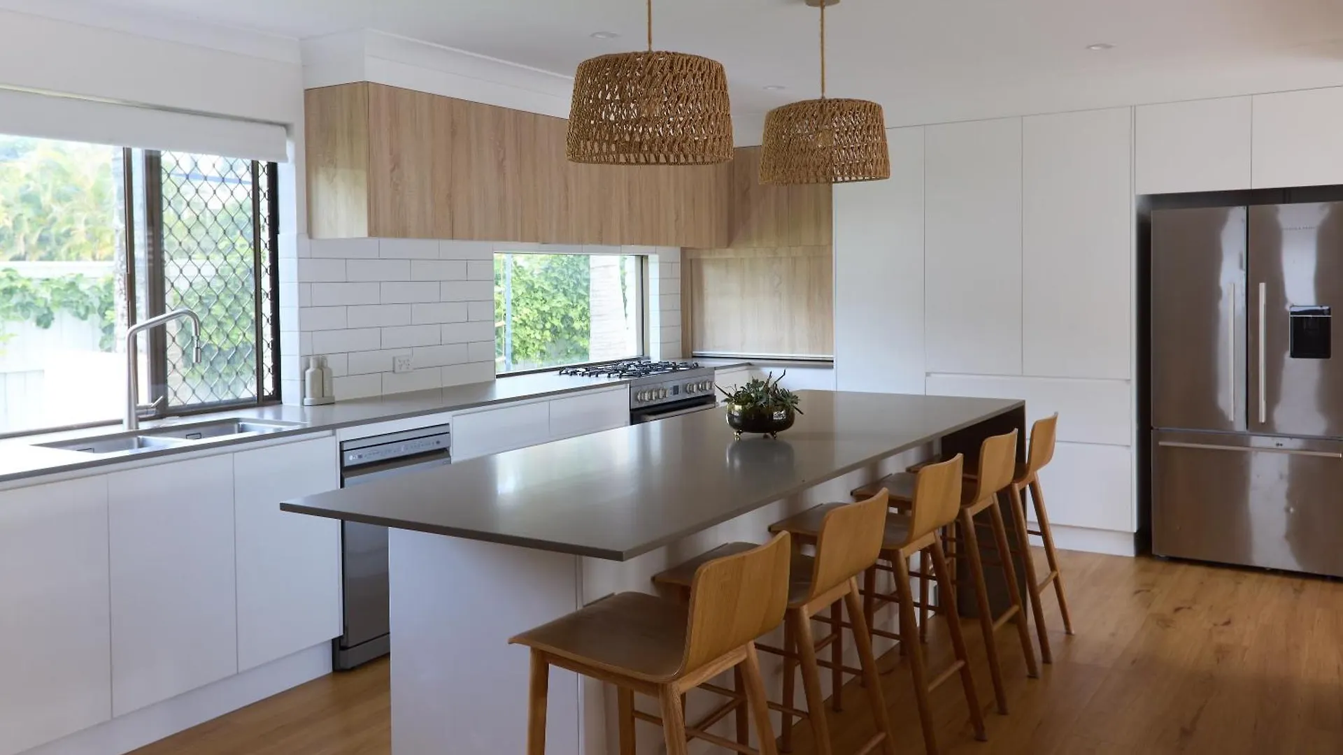 Vakantiehuis Tugun Retreat - 5Brm Home With Pool! Gold Coast Australië